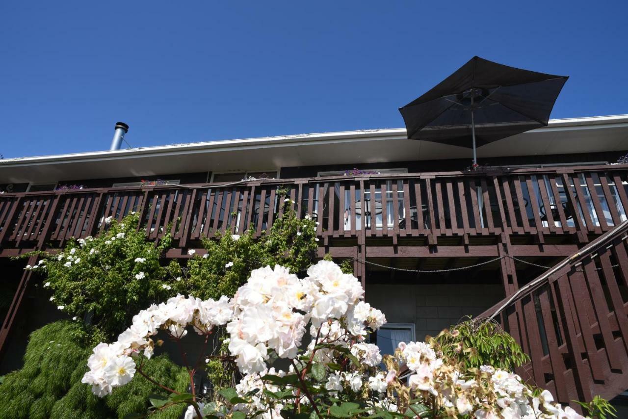 Brook House B&B & Cottages Кайкоура Экстерьер фото